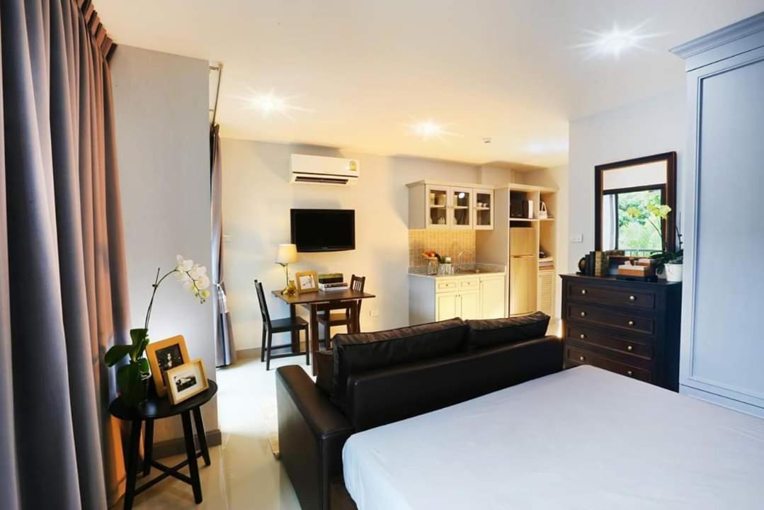 Double Tree Residence- Suit room Chiang Mai Buitenkant foto